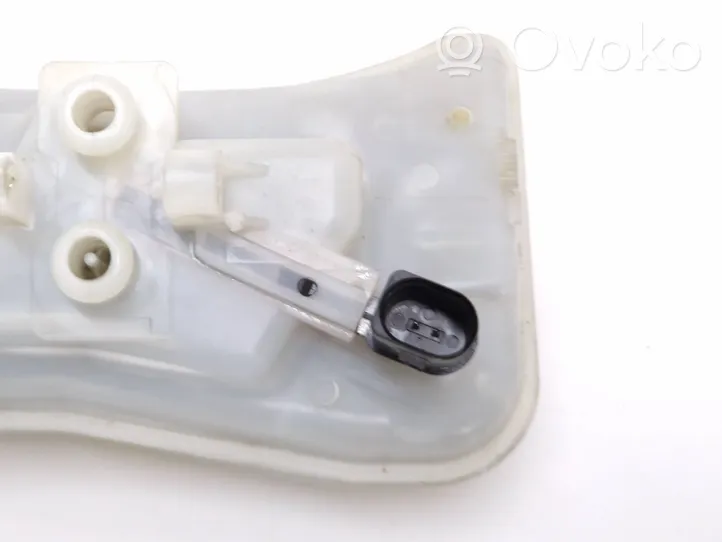 Audi A6 Allroad C6 Brake fluid reservoir 8E0611301G