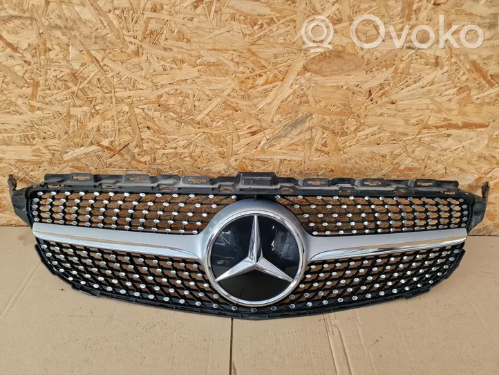 Mercedes-Benz C AMG W205 Grille de calandre avant A2058800307