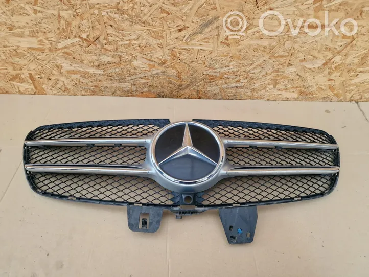 Mercedes-Benz Vito Viano W447 Grotelės priekinės W4478882300