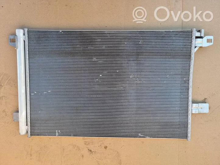 Volkswagen Multivan T5 Radiateur condenseur de climatisation 7E0820411F