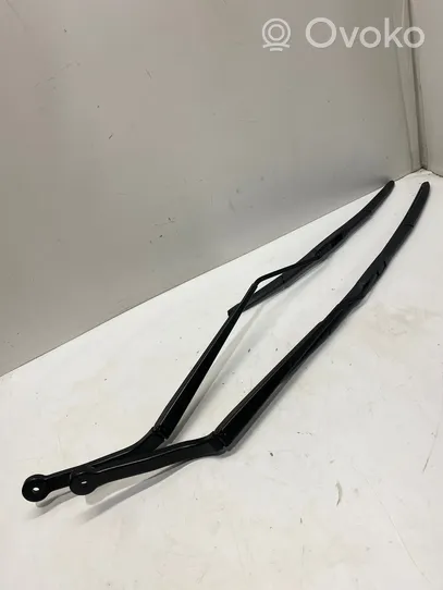 BMW X5 F15 Windshield/front glass wiper blade 7304071