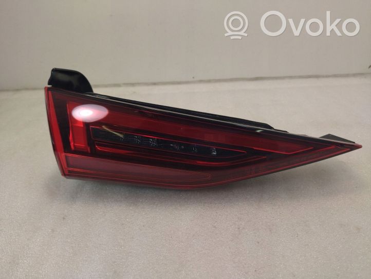 Audi A3 8Y Lampy tylnej klapy bagażnika 8Y0945307