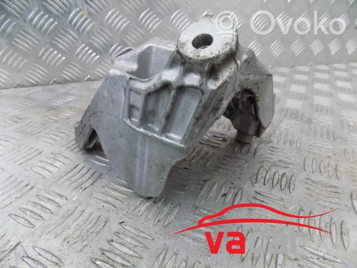 Audi Q7 4M Engine mounting bracket 4M0199307BE