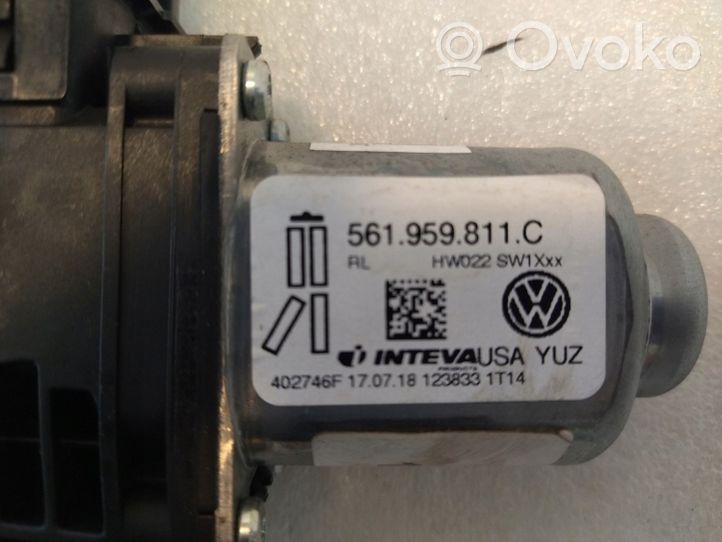 Volkswagen PASSAT B7 Silniczek podnoszenia szyby drzwi tylnych 561959811C