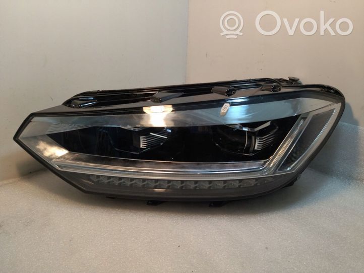 Volkswagen Touran III Lampa przednia 5TB941081