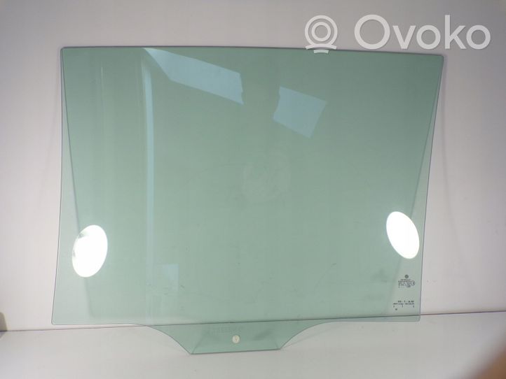 Volkswagen Touran III Rear door window glass 5TA845026