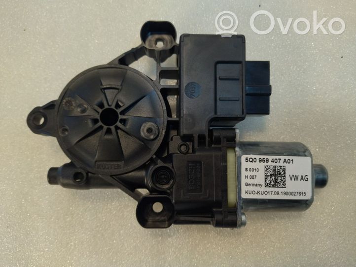 Volkswagen Golf VII Front door window regulator motor 5Q0959407