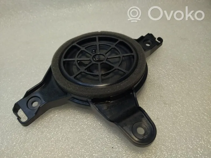 Audi Q7 4M Garsiakalbis (-iai) galinėse duryse 4M0035398