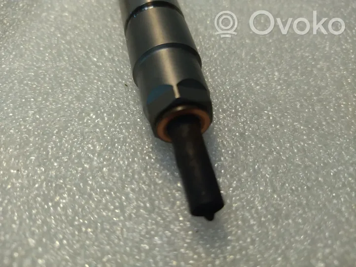 Volkswagen PASSAT B8 Injecteur de carburant 05L130277E