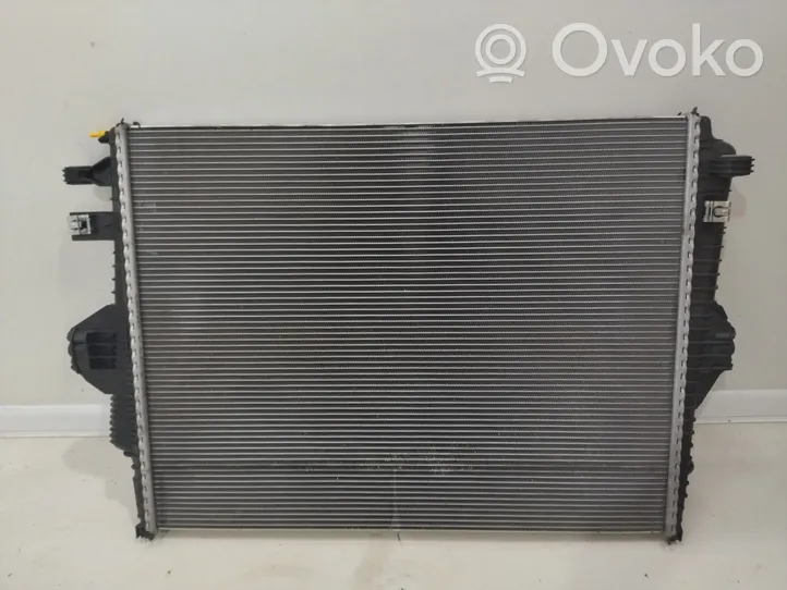 Volkswagen Touareg II Radiateur de refroidissement 7P6121253