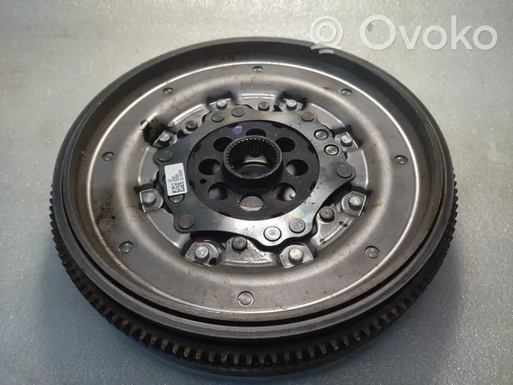 Volkswagen PASSAT B8 Flywheel 05L105266K