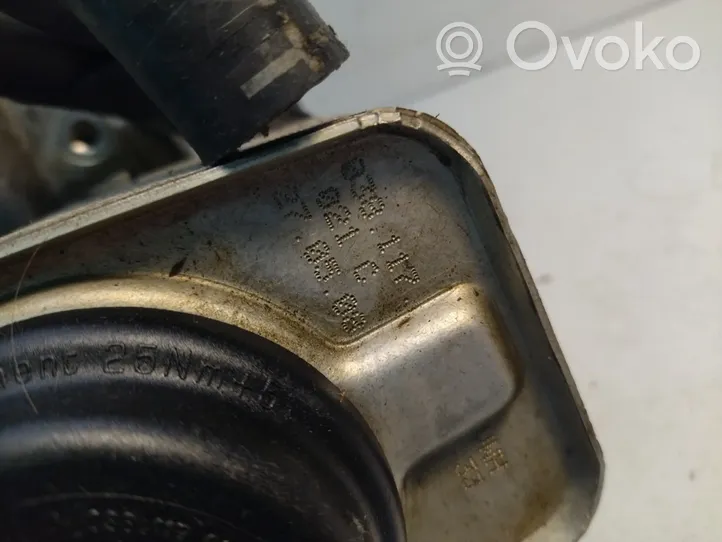 Audi Q7 4M Oil filter mounting bracket 629102049