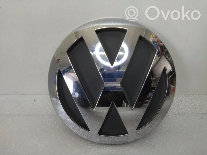 Volkswagen Touareg I Manufacturer badge logo/emblem 7L6853630