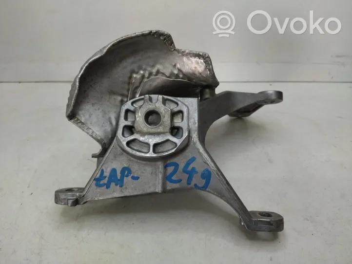 Audi A8 S8 D4 4H Engine mounting bracket 4H0399114D