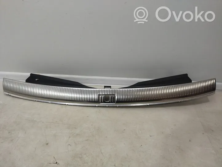 Audi Q7 4L Rivestimento di protezione sottoporta del bagagliaio/baule 4L0864483A