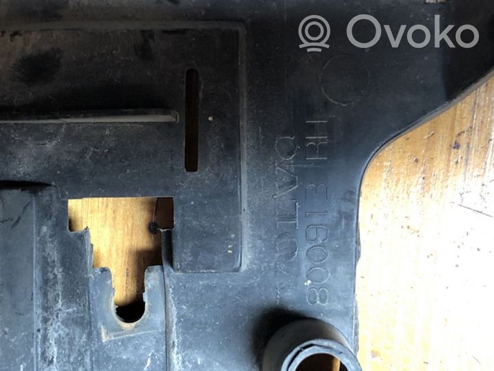 Volvo S40, V40 Rear bumper mounting bracket 800913
