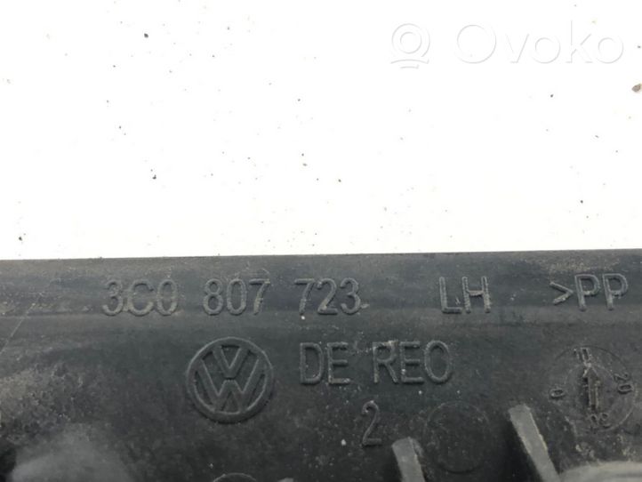 Volkswagen PASSAT B6 Priekšpusē bampera turētājs 3C0807723