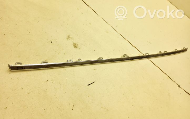 Volkswagen Golf VII Grille inférieure de pare-chocs avant 5G0853101B