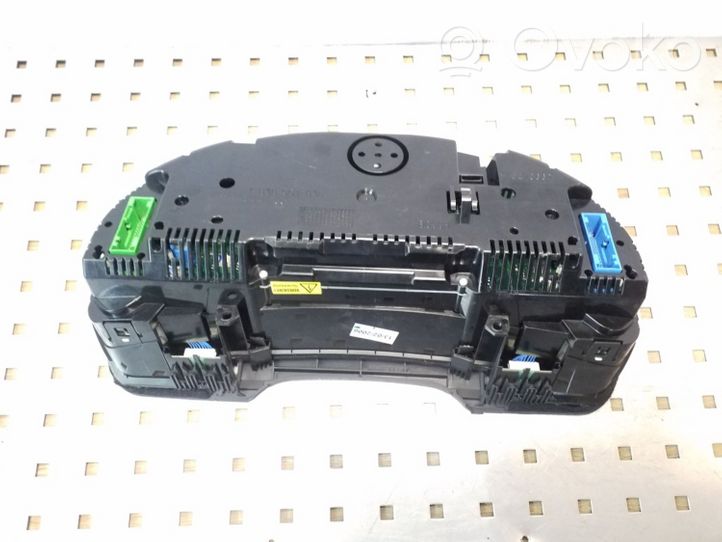 Audi A4 S4 B7 8E 8H Compteur de vitesse tableau de bord 8E0920931P