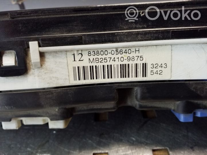 Toyota Avensis T250 Spidometrs (instrumentu panelī) 8380005640H