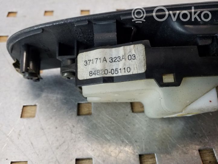 Toyota Avensis T250 Interruttore di controllo dell’alzacristalli elettrico 8482005110