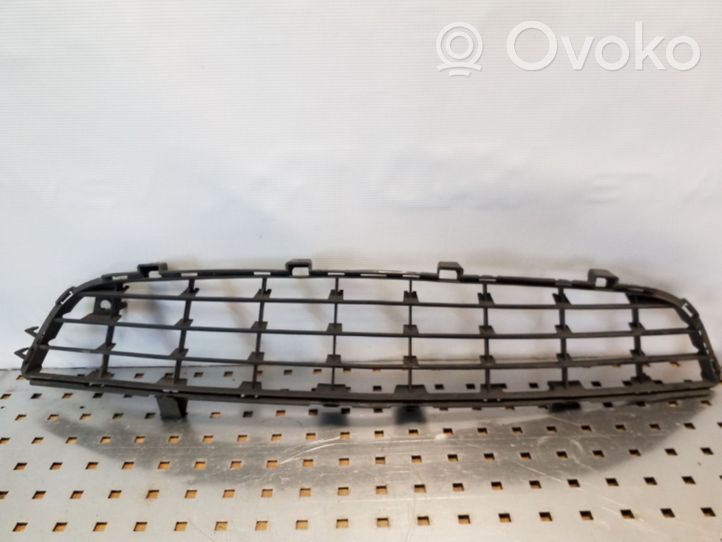 Opel Vectra C Front bumper lower grill 13182898