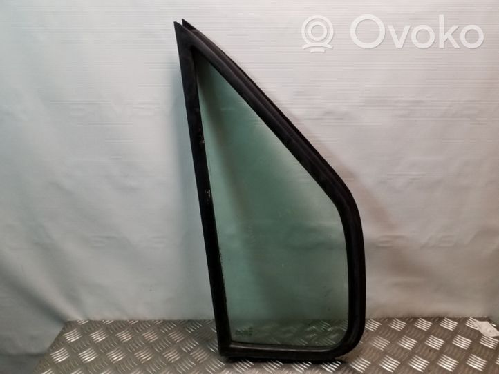 Opel Movano A Front door vent window glass four-door 