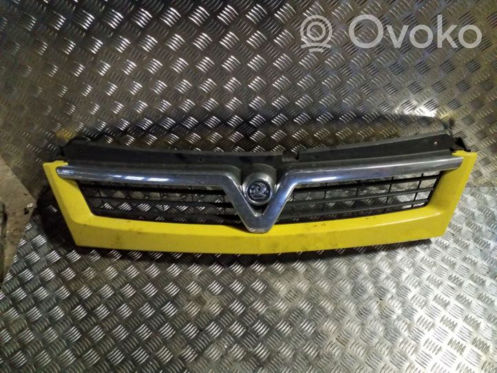 Opel Movano A Griglia superiore del radiatore paraurti anteriore 8200233759