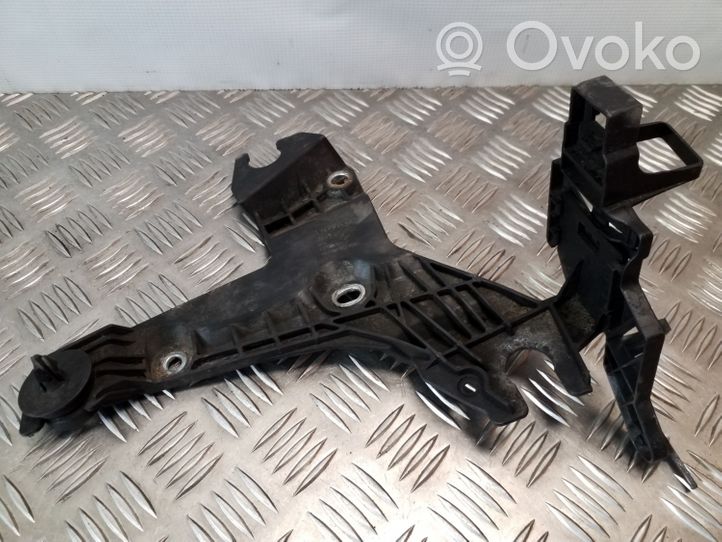 Volvo S80 Air filter cleaner box bracket assembly 30636575