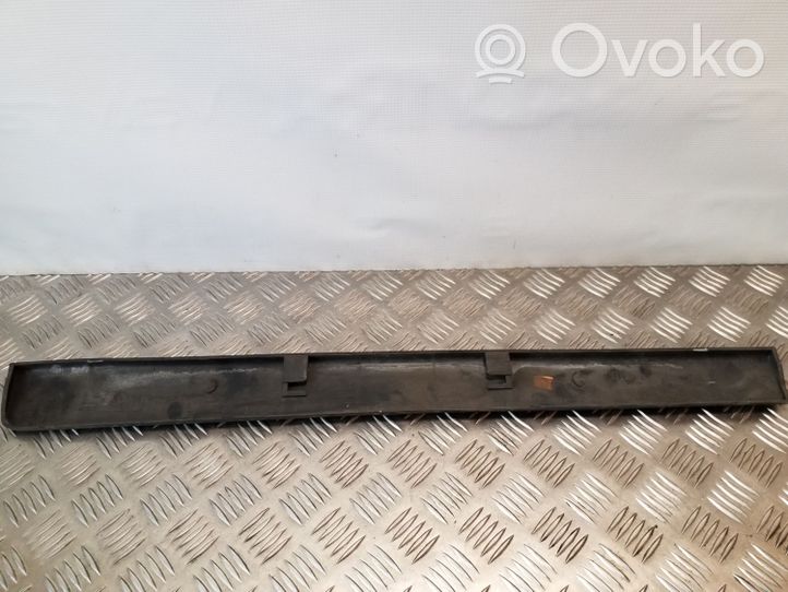 Volvo V70 Takaoven lista (muoto) 9484227