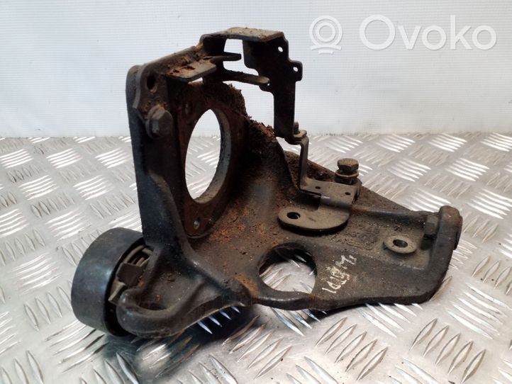 Volvo S70  V70  V70 XC Support pompe injection à carburant 074130147C