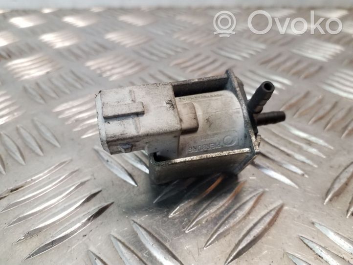 Mitsubishi Pajero Solenoidinis vožtuvas 72159302