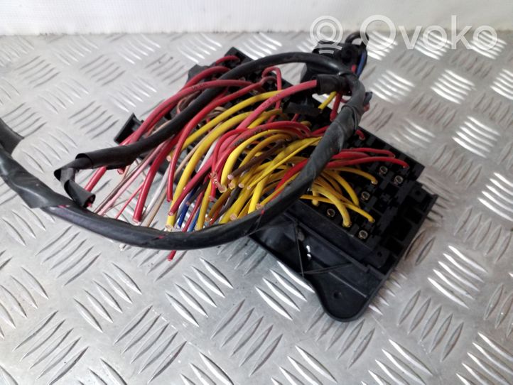 Renault Trafic II (X83) Module de fusibles 