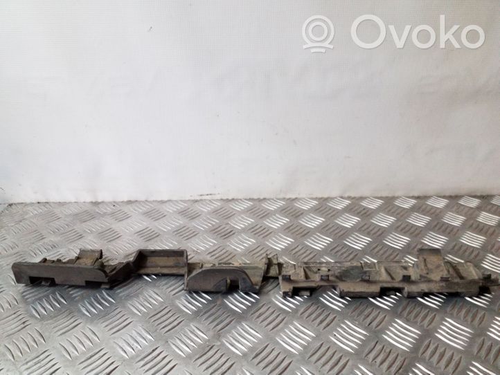 Renault Trafic II (X83) Support de pare-chocs arrière 66068