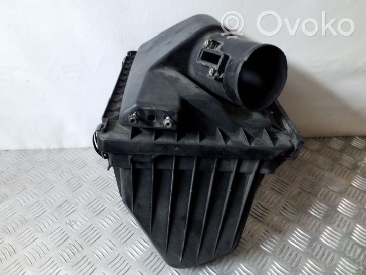 Jeep Cherokee III KJ Air filter box 