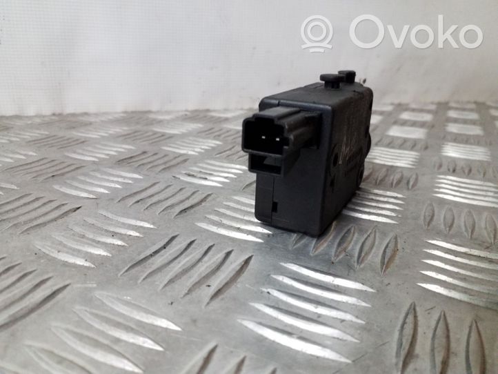 Opel Zafira A Fuel tank cap lock motor 90589918