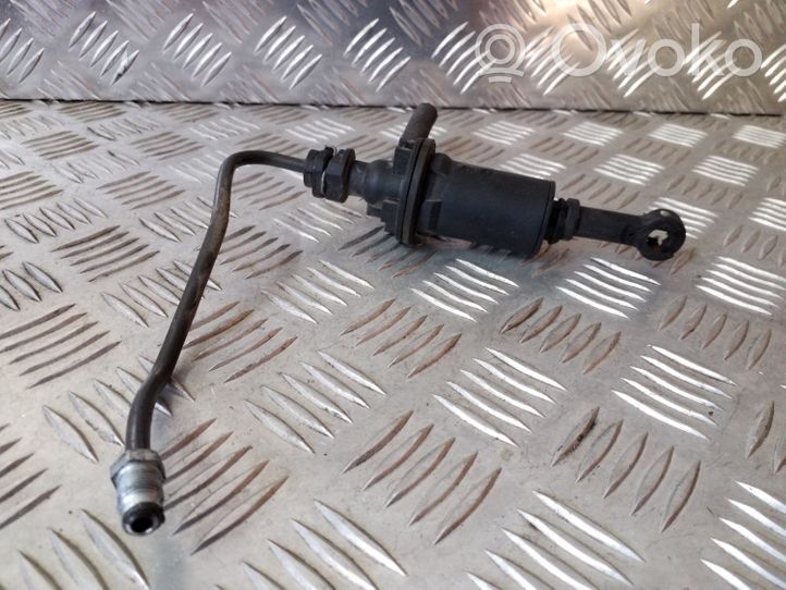 Opel Vivaro Główny cylinder sprzęgła 8200031240