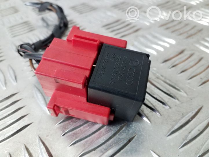 Volkswagen Touran II Other relay 4H0951253A