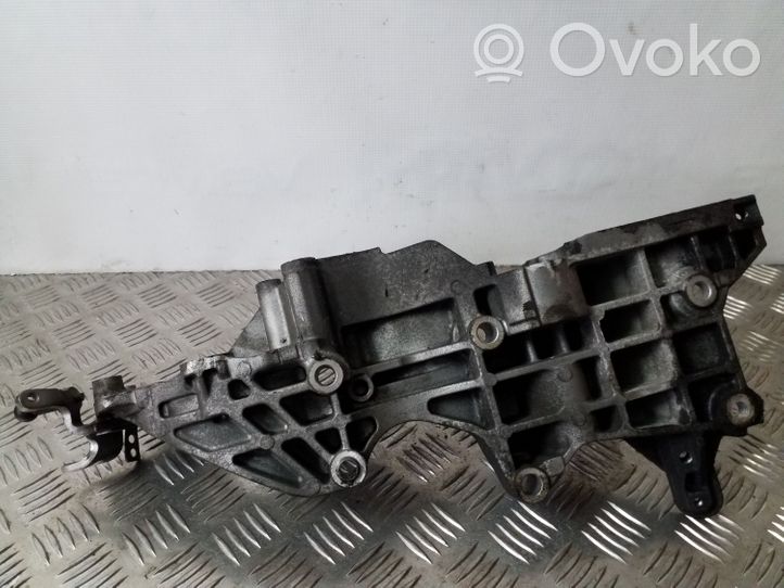 Volkswagen Touran II Support de générateur / alternateur 03L903143Q