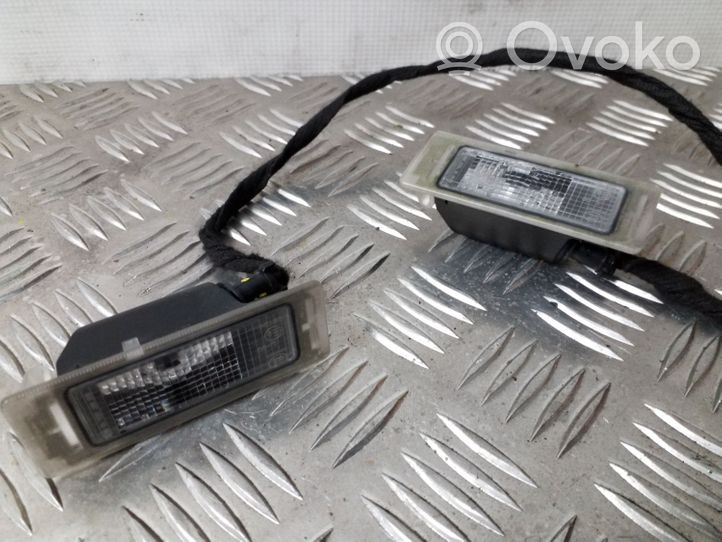 Opel Mokka Lampa oświetlenia tylnej tablicy rejestracyjnej 1350217