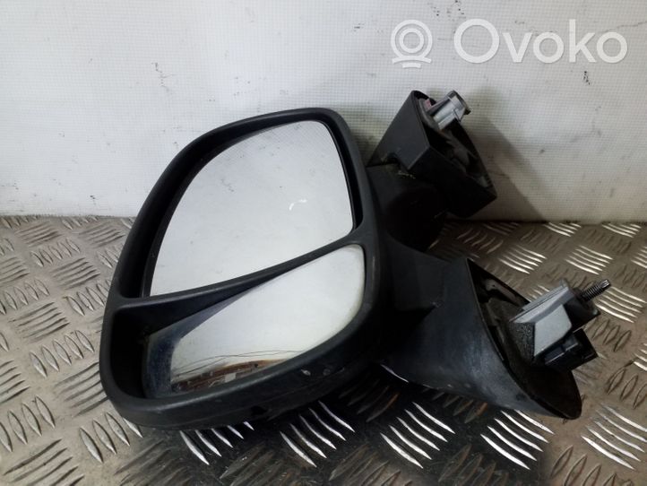 Opel Vivaro Front door electric wing mirror 