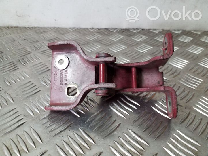 Opel Vivaro Front door upper hinge 