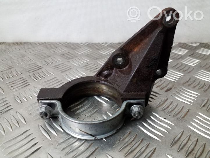 Ford Focus Staffa del cuscinetto di supporto dell’albero di trasmissione BV613K305TA