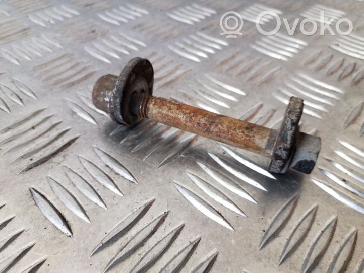 Volvo XC60 Rear suspension camber bolt 