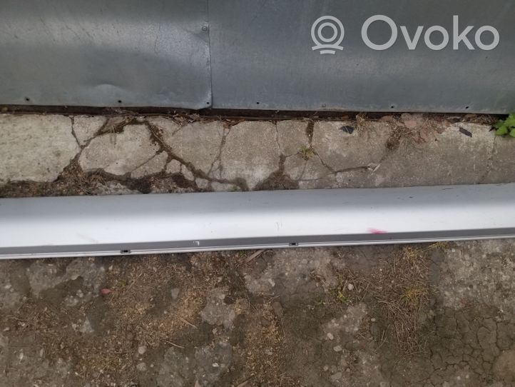 Chrysler 300 - 300C Sill 