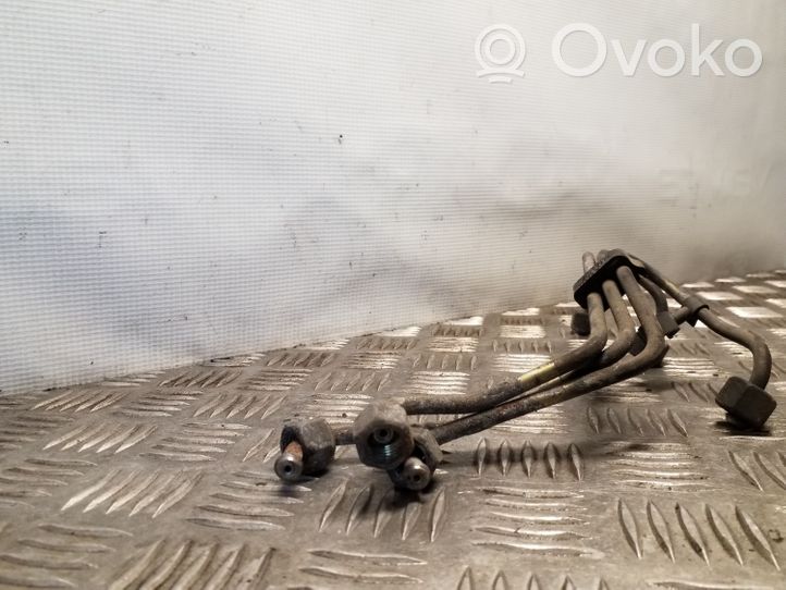 Volvo S70  V70  V70 XC Tuyau d'alimentation d'injecteur de carburant 33023