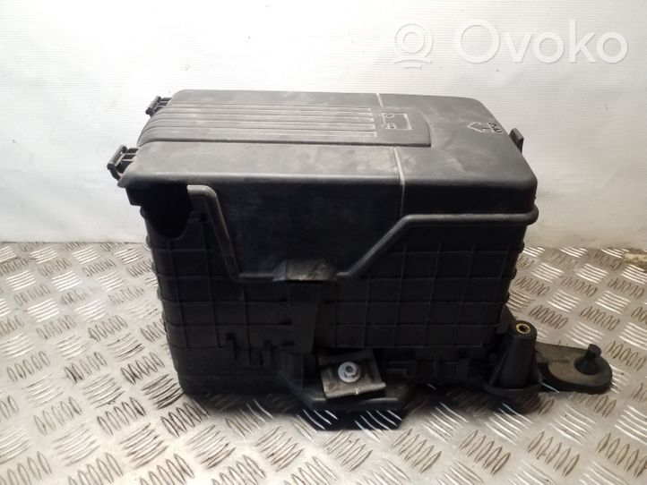 Volkswagen PASSAT CC Batteriekasten 1K0915443A