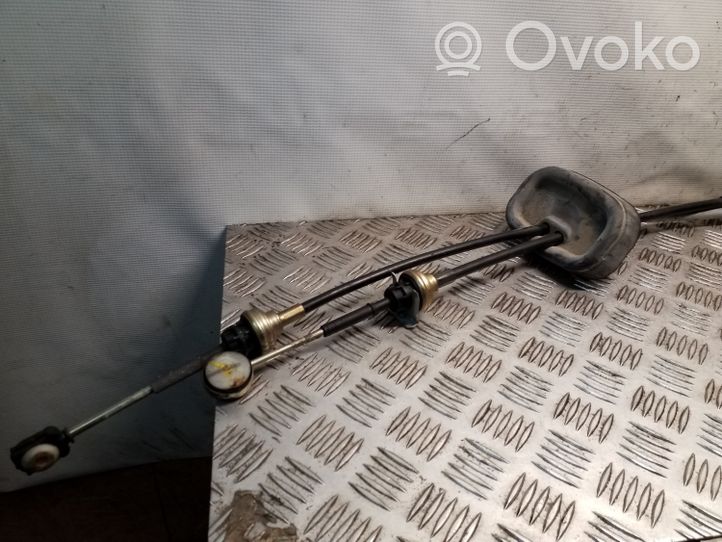 Opel Vivaro Gear shift cable linkage M608747F