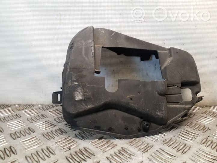 Nissan Juke I F15 Osłona paska / łańcucha rozrządu 8200795018