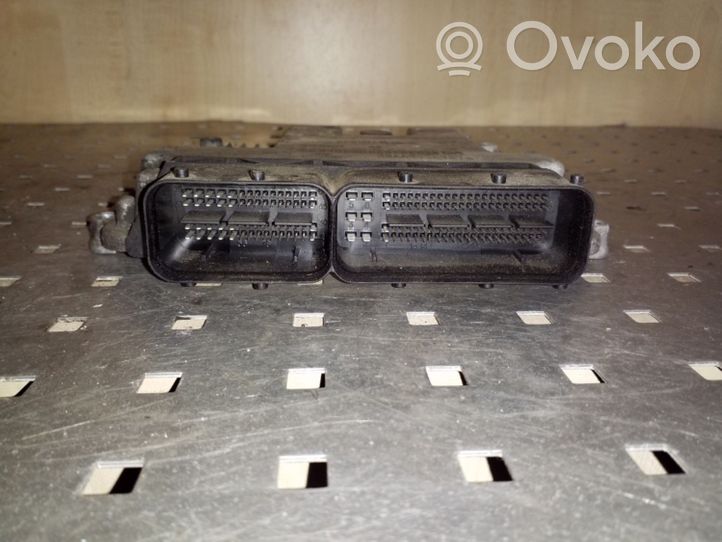 Hyundai Santa Fe Sterownik / Moduł ECU 3911327825